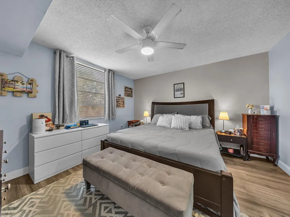 1701 Whitehall Drive #302 Davie, FL 33324