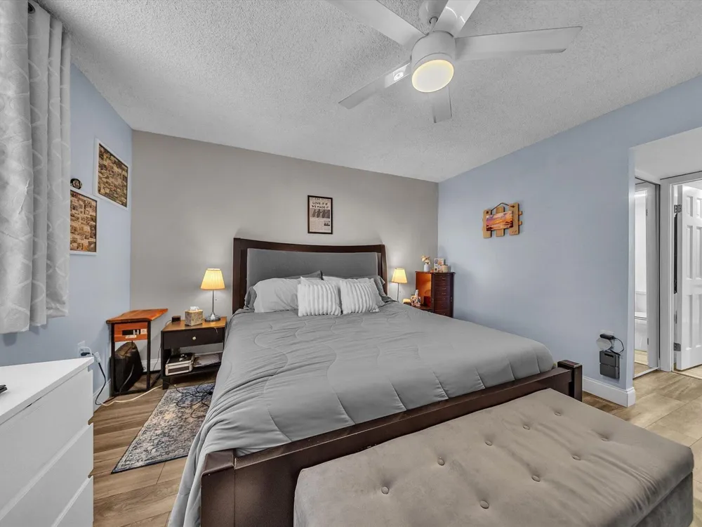 1701 Whitehall Drive #302 Davie, FL 33324