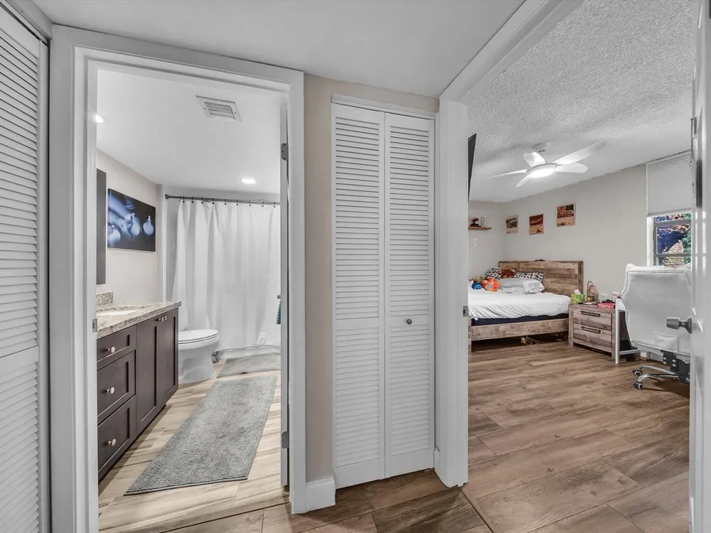 1701 Whitehall Drive #302 Davie, FL 33324