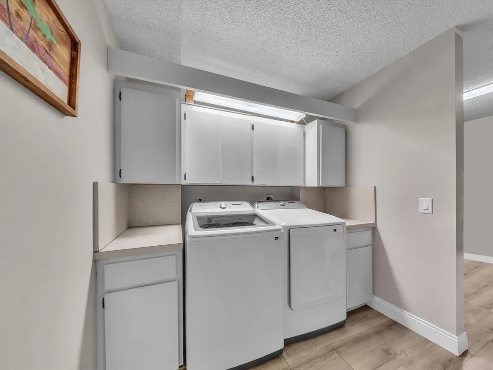 1701 Whitehall Drive #302 Davie, FL 33324