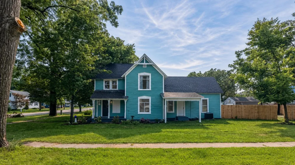 102 Pine Street Paw Paw Village, MI 49079