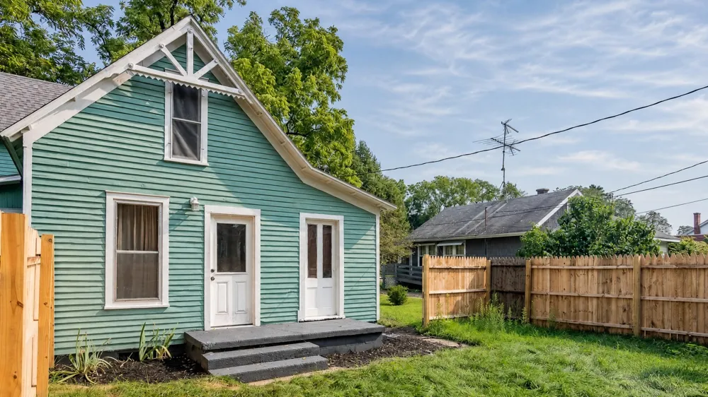 102 Pine Street Paw Paw Village, MI 49079