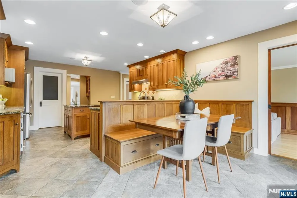 44 Dodd Street Montclair, NJ 07042