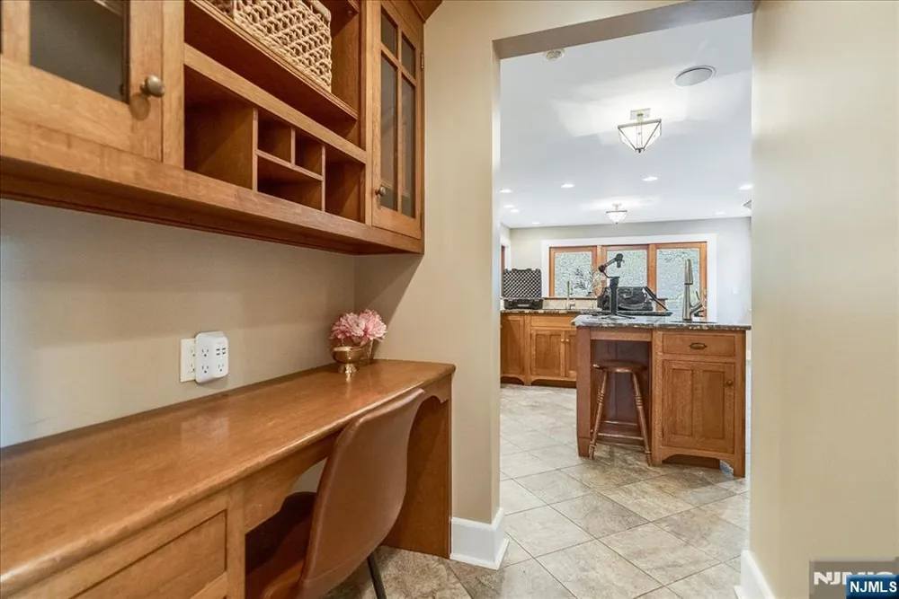 44 Dodd Street Montclair, NJ 07042