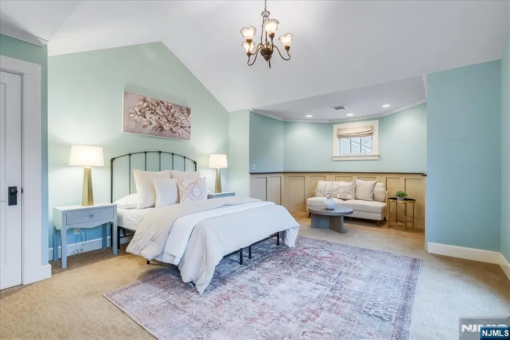 44 Dodd Street Montclair, NJ 07042