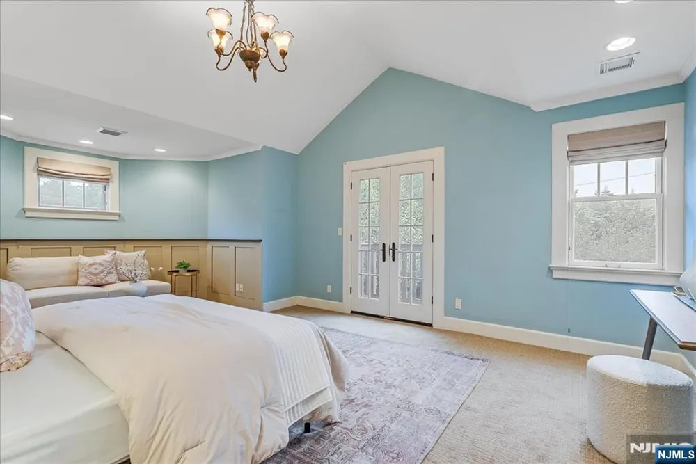 44 Dodd Street Montclair, NJ 07042