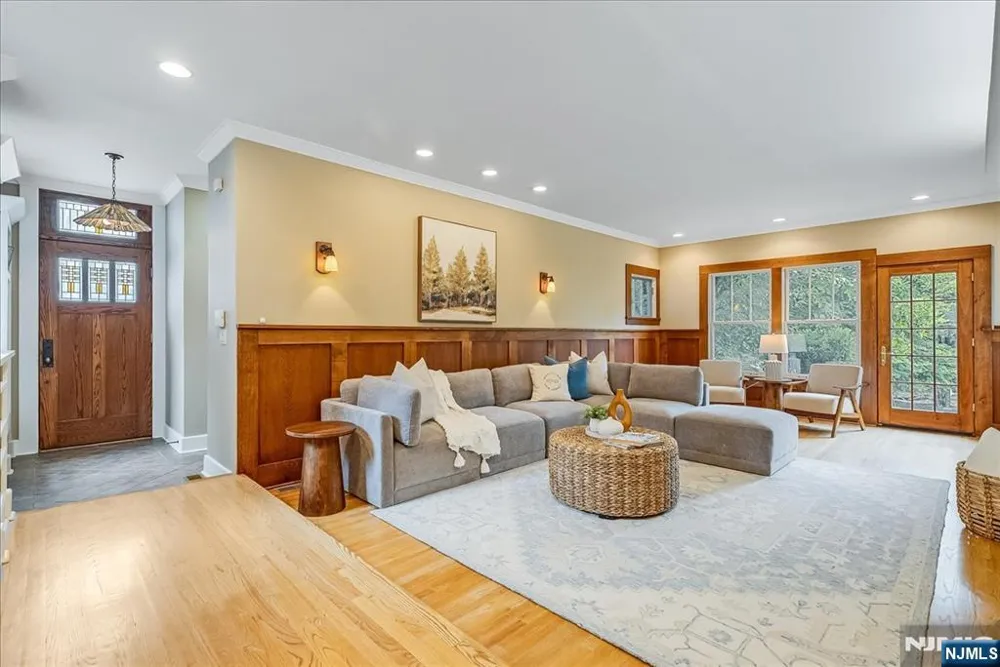 44 Dodd Street Montclair, NJ 07042