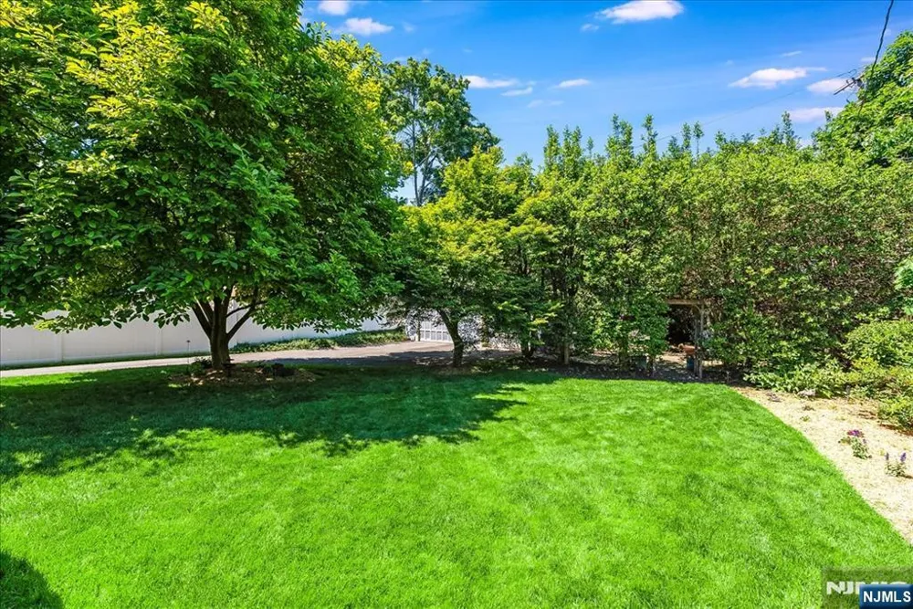 44 Dodd Street Montclair, NJ 07042