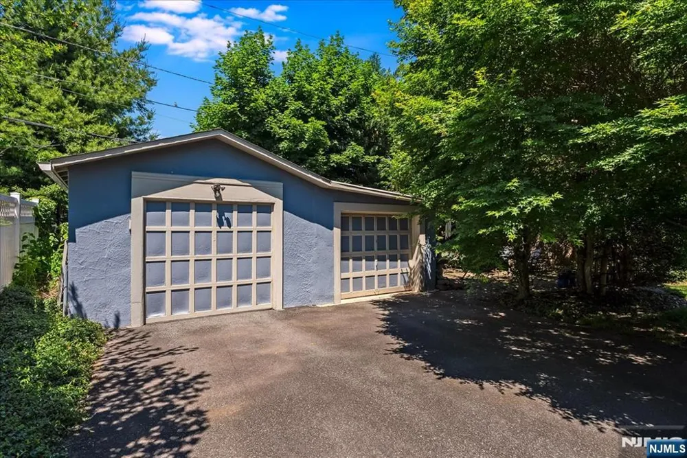 44 Dodd Street Montclair, NJ 07042
