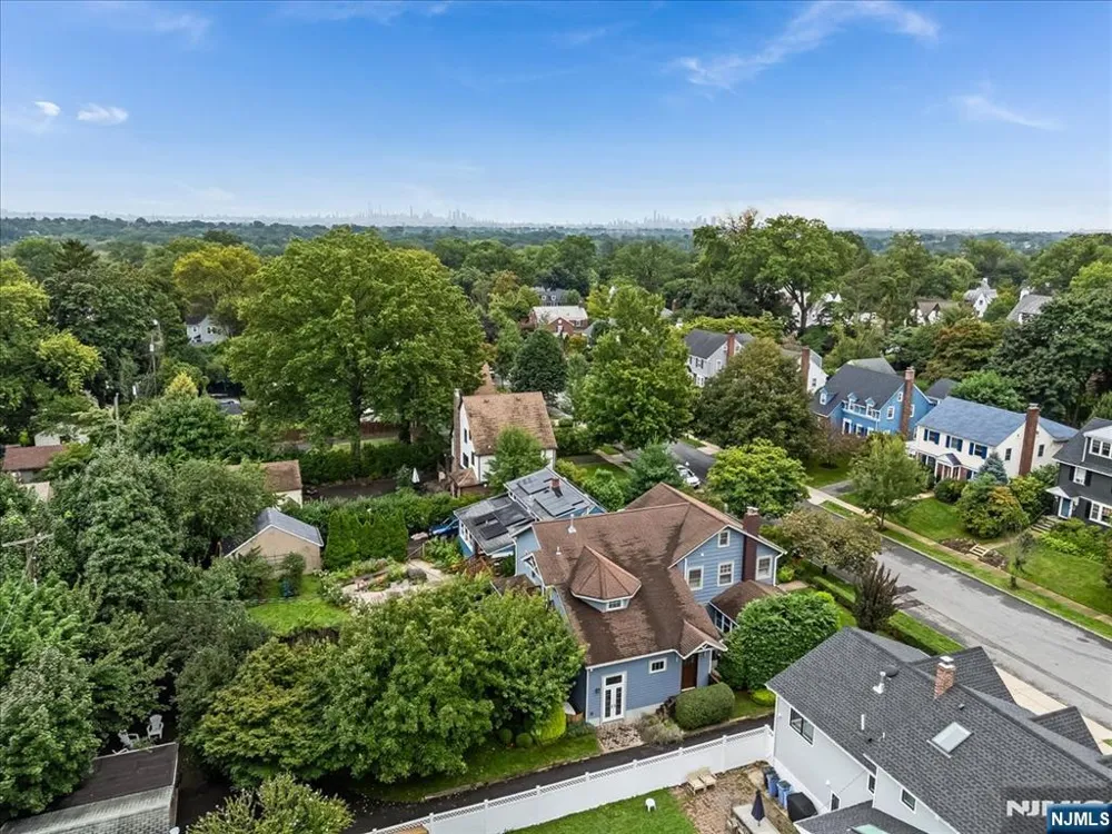 44 Dodd Street Montclair, NJ 07042