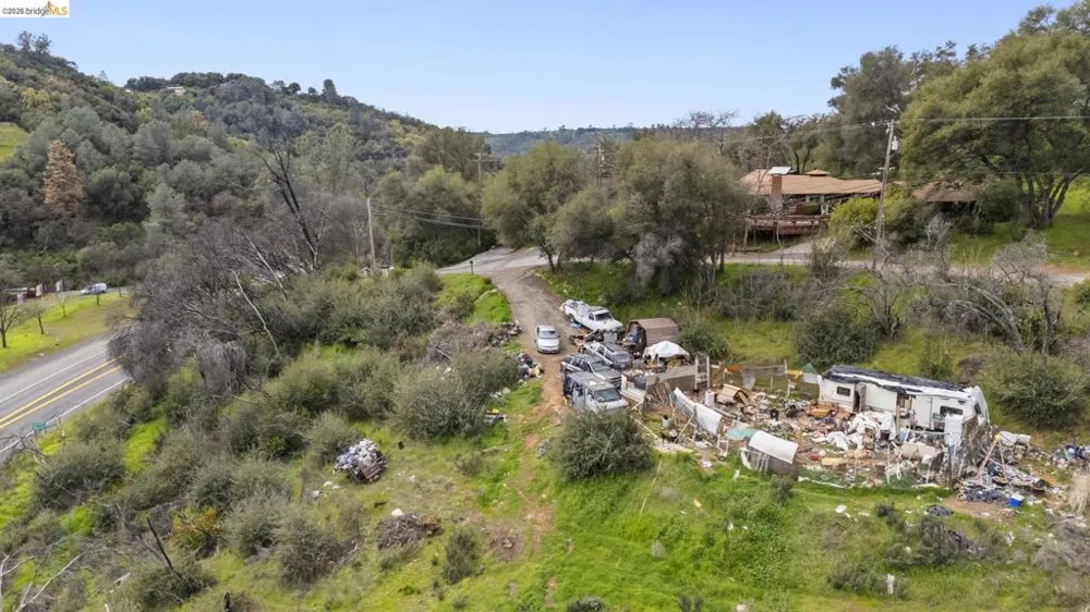 11310 Mckibbin Dr Jamestown, CA 95327