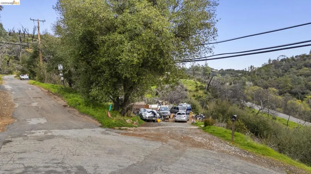 11310 Mckibbin Dr Jamestown, CA 95327