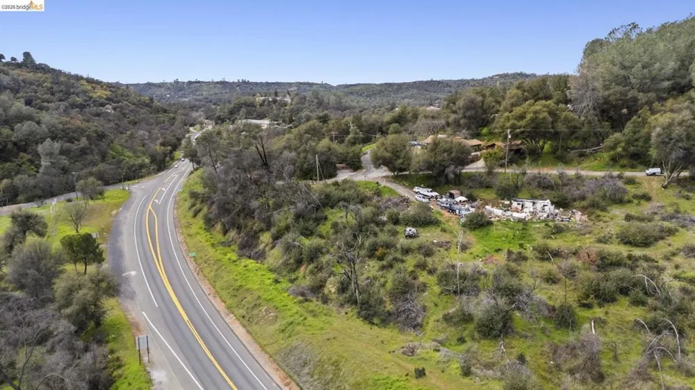 11310 Mckibbin Dr Jamestown, CA 95327