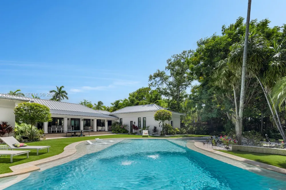 7101 SW 66th St Miami, FL 33143