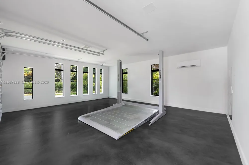 7101 SW 66th St Miami, FL 33143