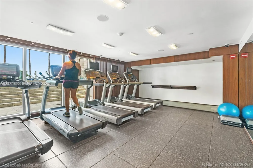 335 S Biscayne Blvd #2506 Miami, FL 33131