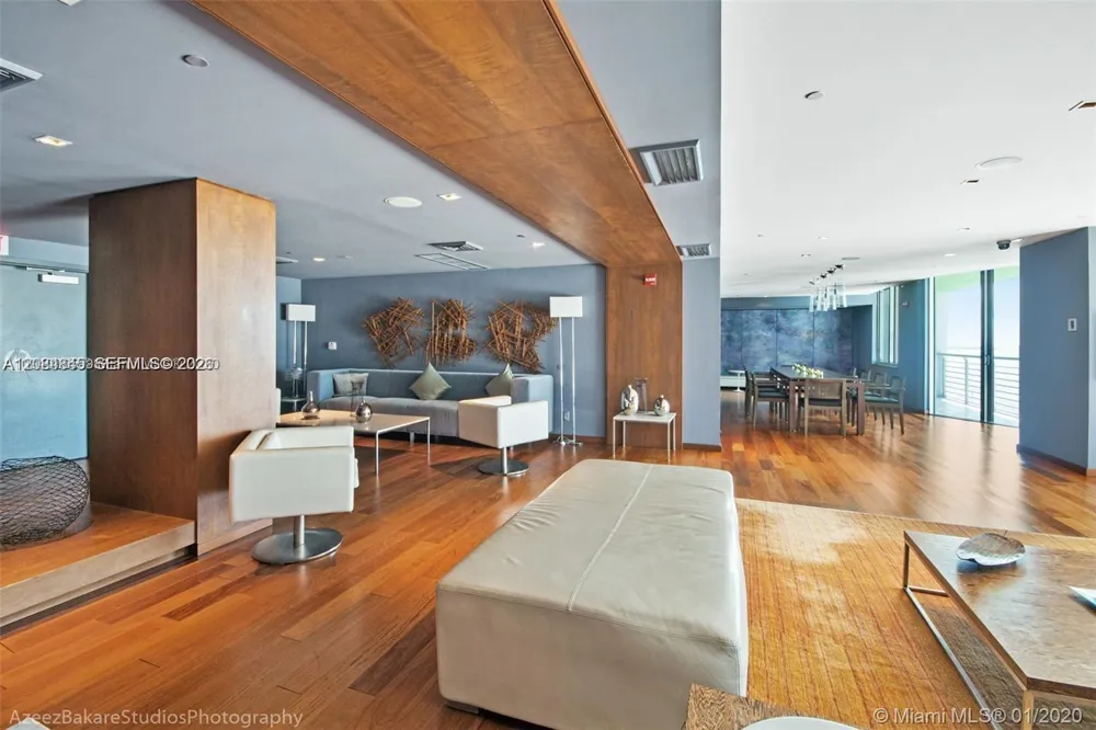 335 S Biscayne Blvd #2506 Miami, FL 33131