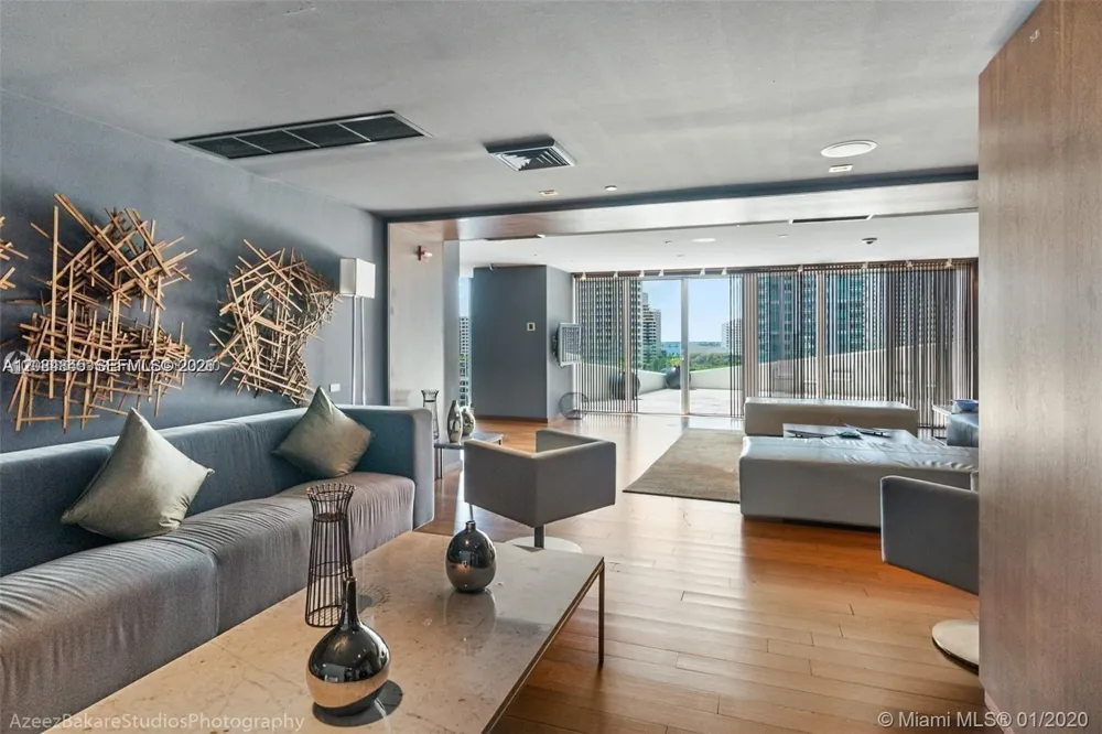 335 S Biscayne Blvd #2506 Miami, FL 33131
