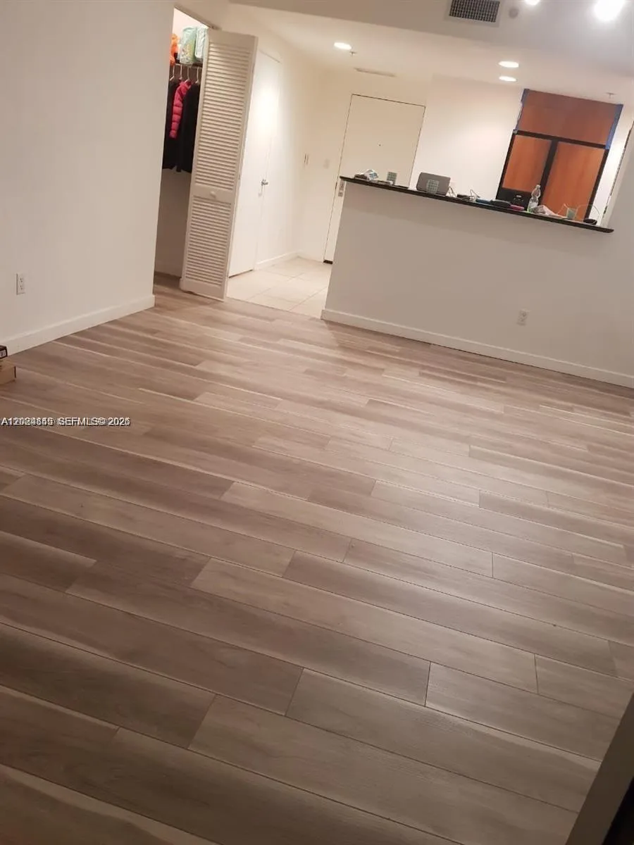 335 S Biscayne Blvd #2506 Miami, FL 33131