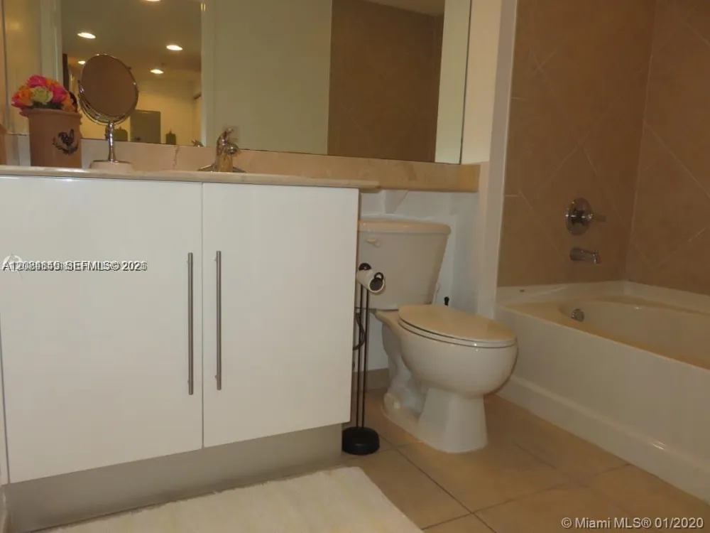 335 S Biscayne Blvd #2506 Miami, FL 33131