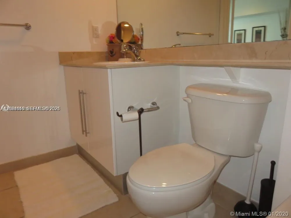 335 S Biscayne Blvd #2506 Miami, FL 33131