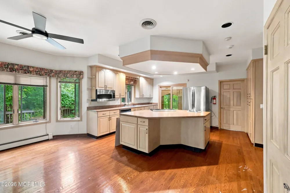 1180 Cynthia Lane Toms River, NJ 08755