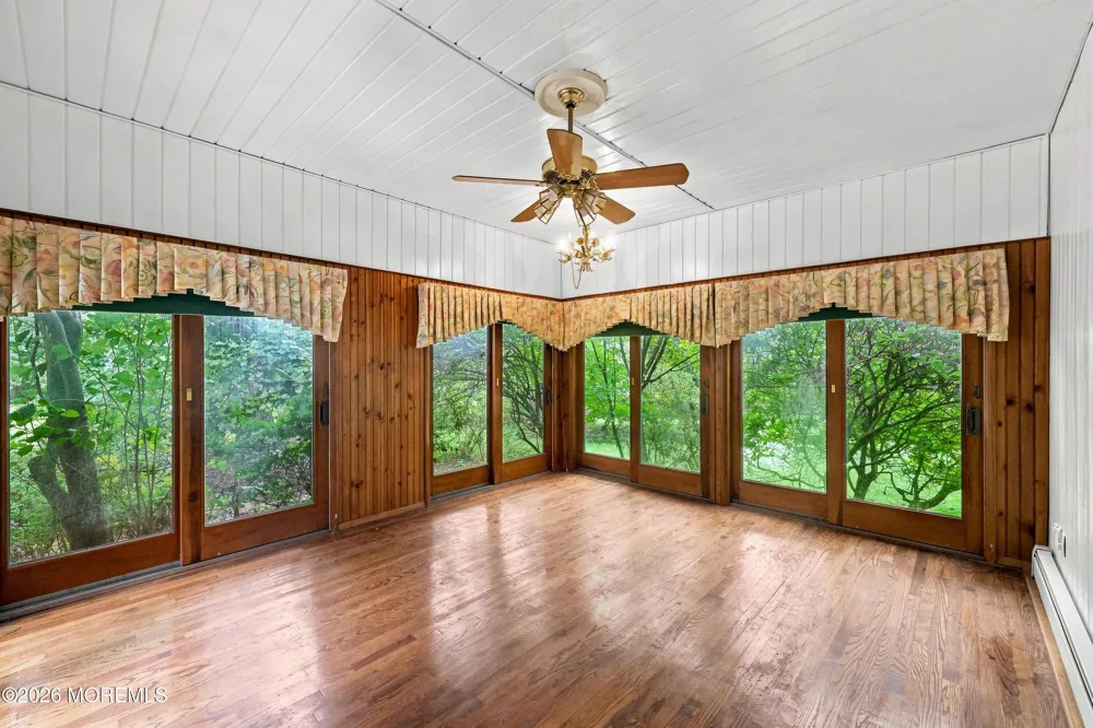 1180 Cynthia Lane Toms River, NJ 08755
