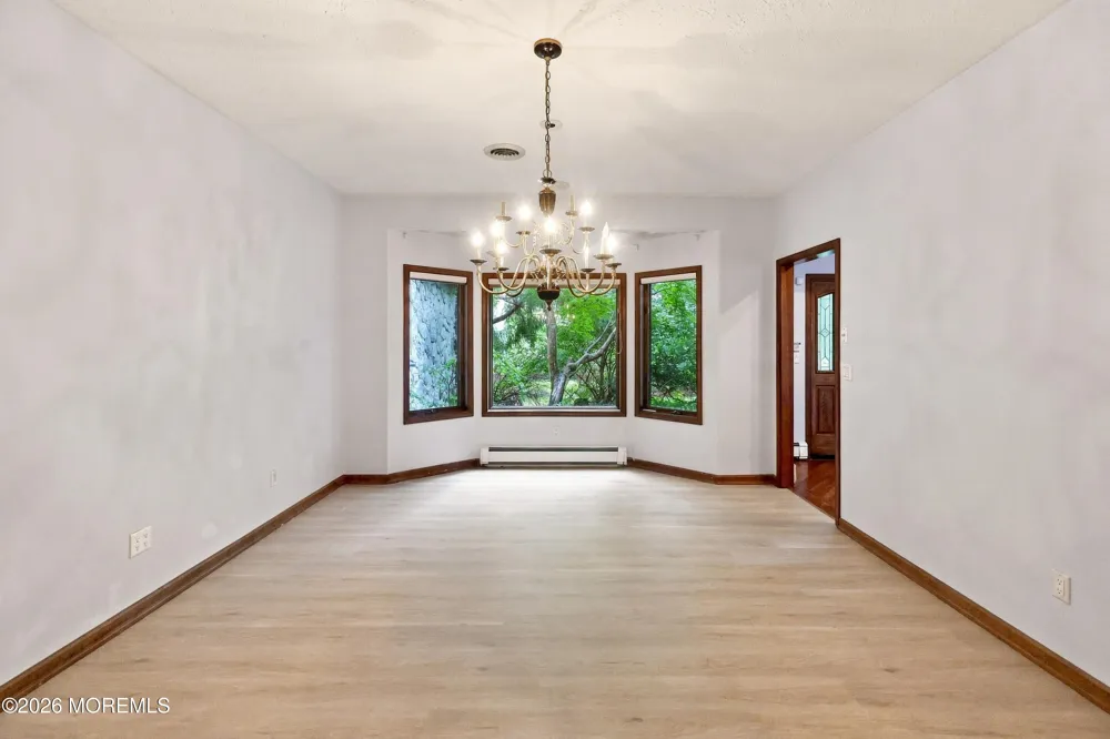 1180 Cynthia Lane Toms River, NJ 08755
