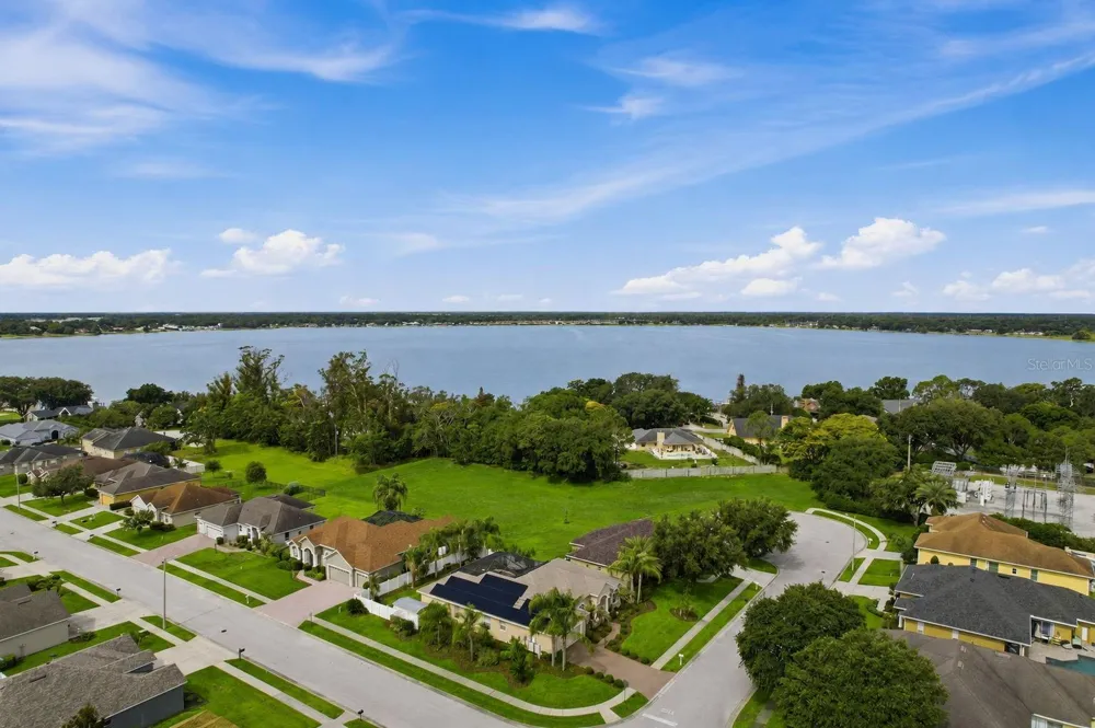 114 VIOLA DRIVE Auburndale, FL 33823