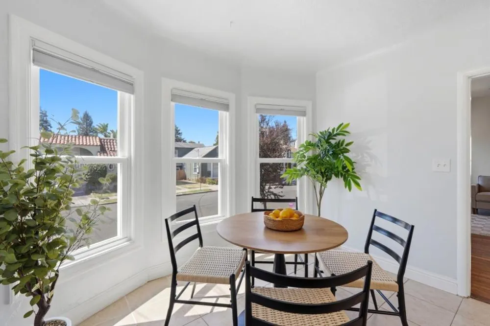 3248 Bona Street Oakland, CA 94601