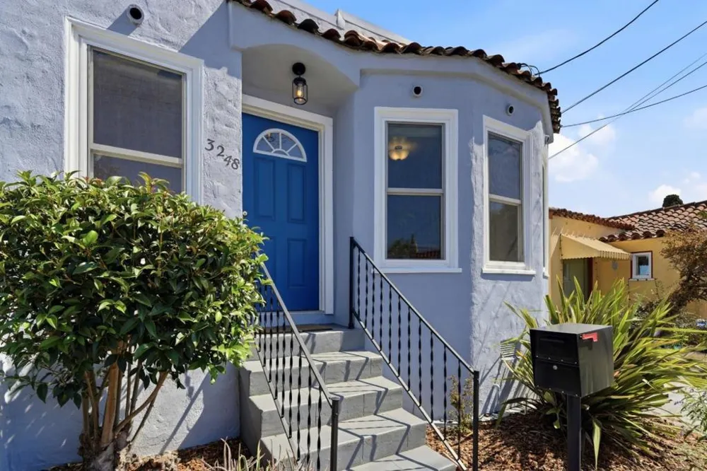 3248 Bona Street Oakland, CA 94601