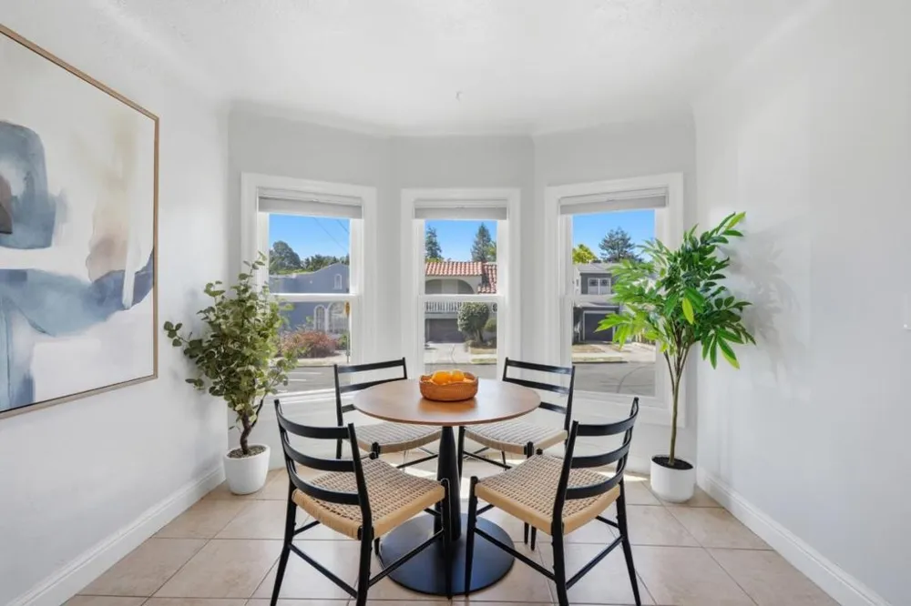 3248 Bona Street Oakland, CA 94601