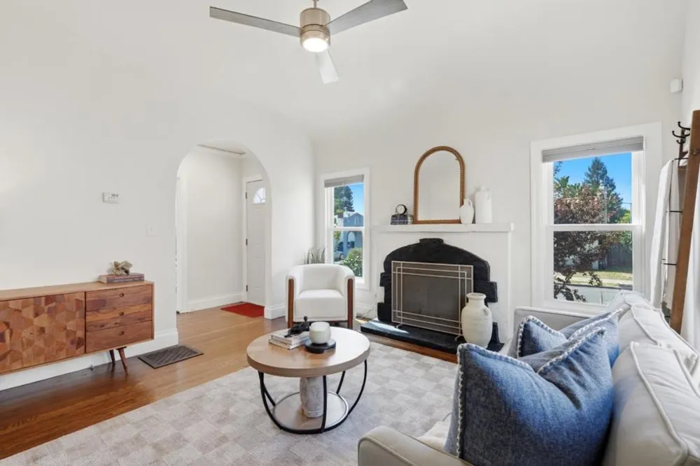 3248 Bona Street Oakland, CA 94601