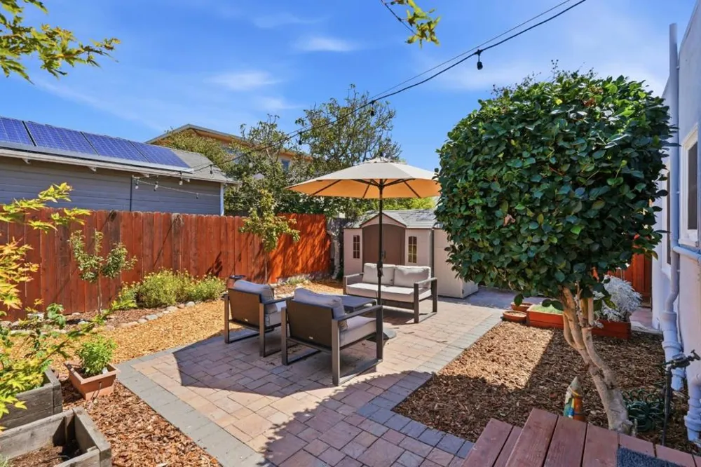 3248 Bona Street Oakland, CA 94601