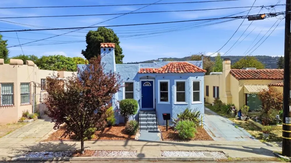 3248 Bona Street Oakland, CA 94601