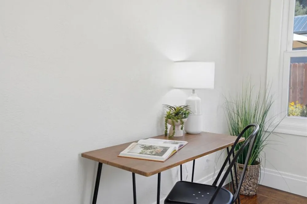 3248 Bona Street Oakland, CA 94601