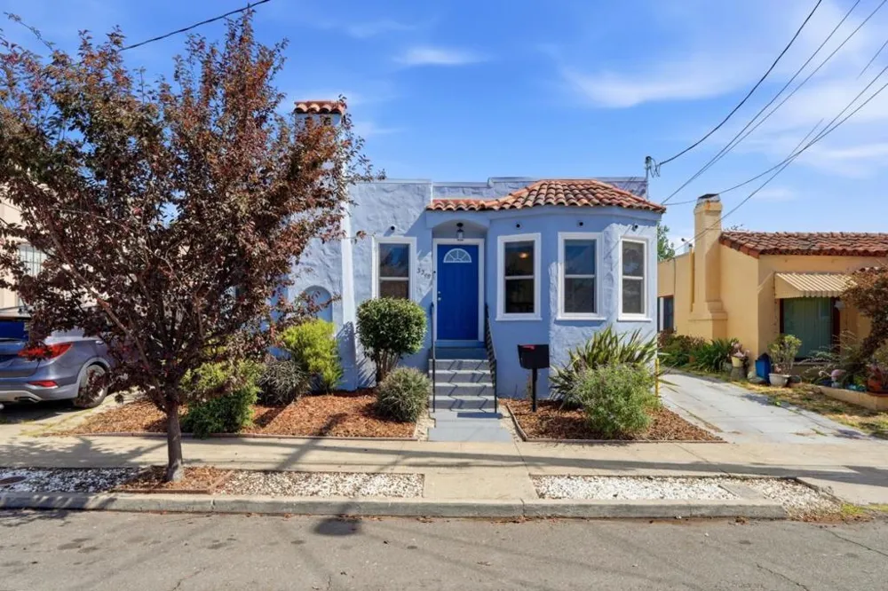 3248 Bona Street Oakland, CA 94601