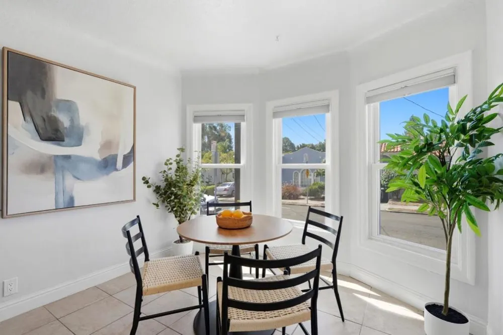 3248 Bona Street Oakland, CA 94601