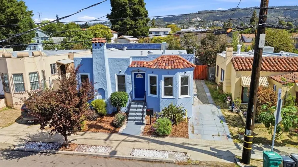3248 Bona Street Oakland, CA 94601