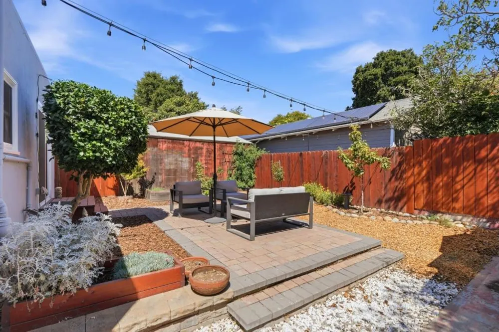 3248 Bona Street Oakland, CA 94601