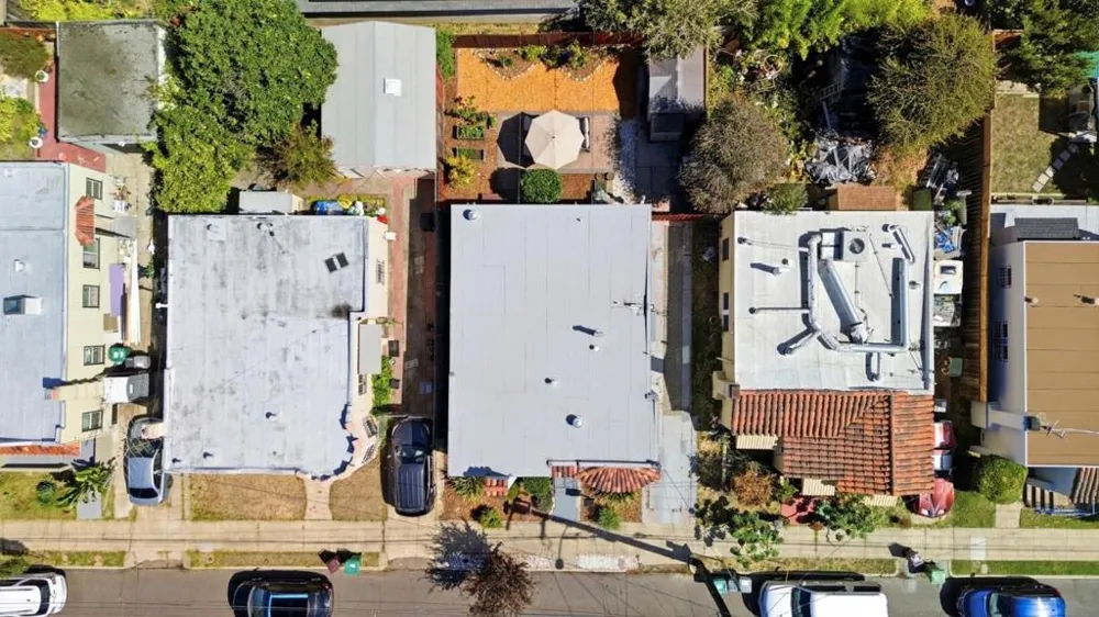 3248 Bona Street Oakland, CA 94601