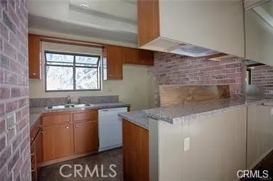 94 Lakepines Irvine, CA 92620