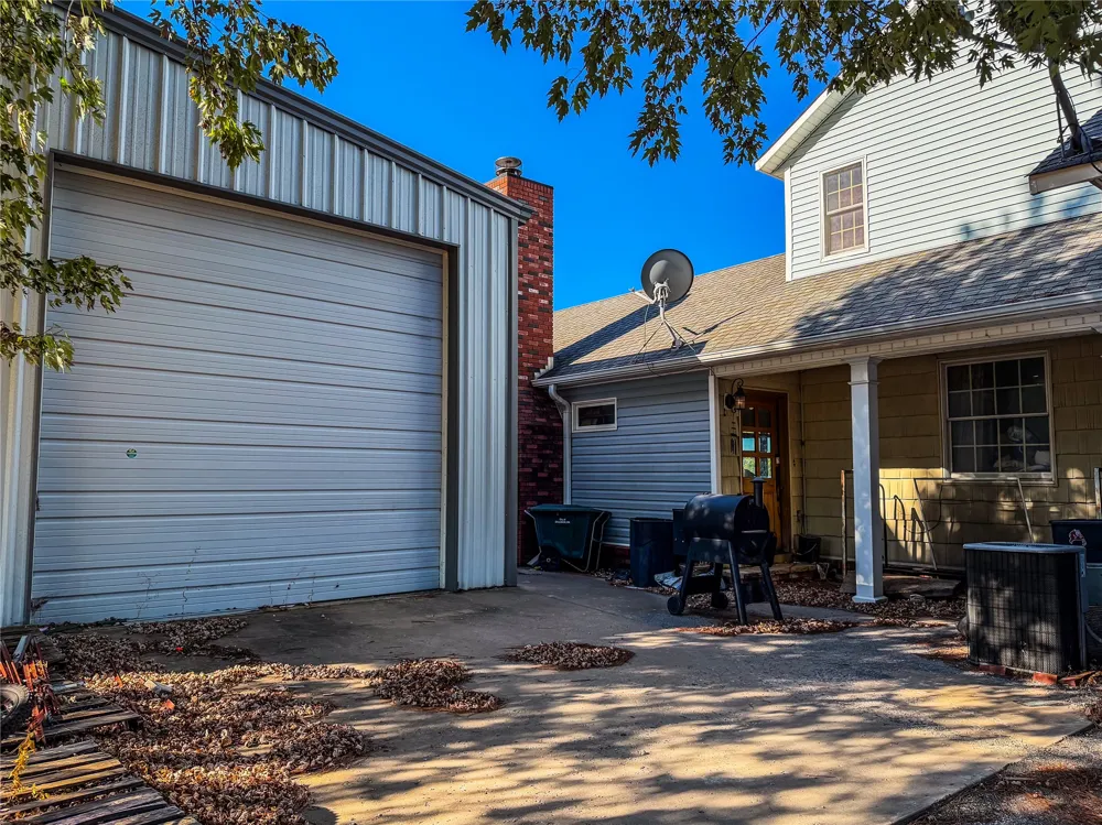 6180 E 560 Locust Grove, OK 74352