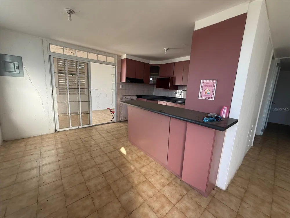 LL-18 JARDINES DE PALMAREJO Canovanas, PR 00729