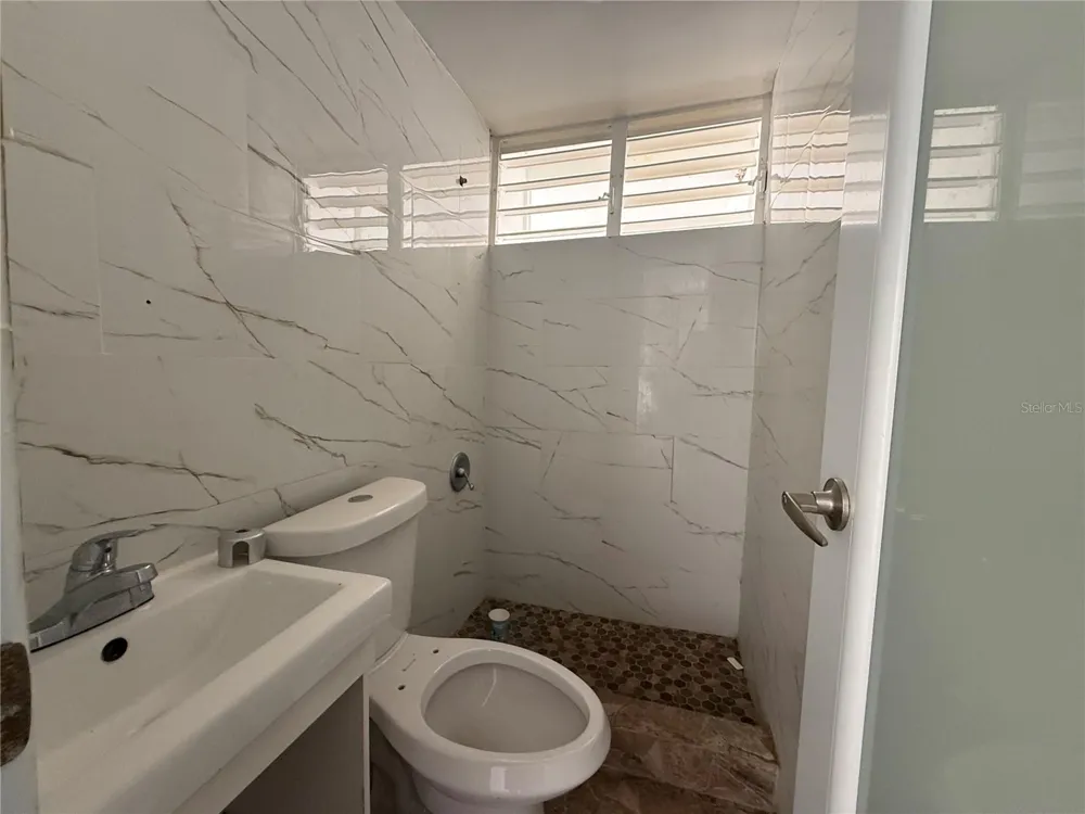 LL-18 JARDINES DE PALMAREJO Canovanas, PR 00729