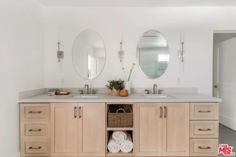 4405 Estrondo Drive Encino, CA 91436