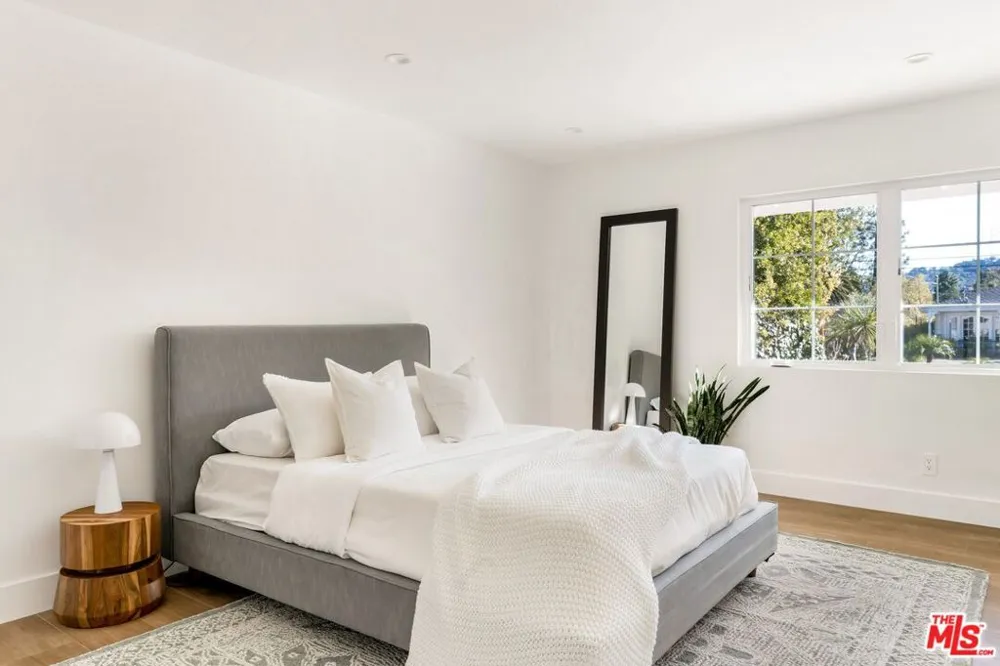 4405 Estrondo Drive Encino, CA 91436