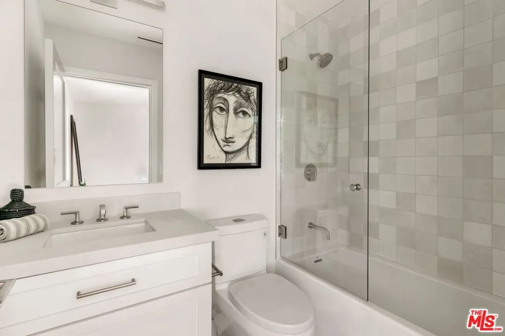 4405 Estrondo Drive Encino, CA 91436
