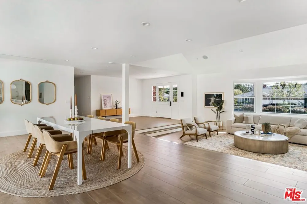 4405 Estrondo Drive Encino, CA 91436