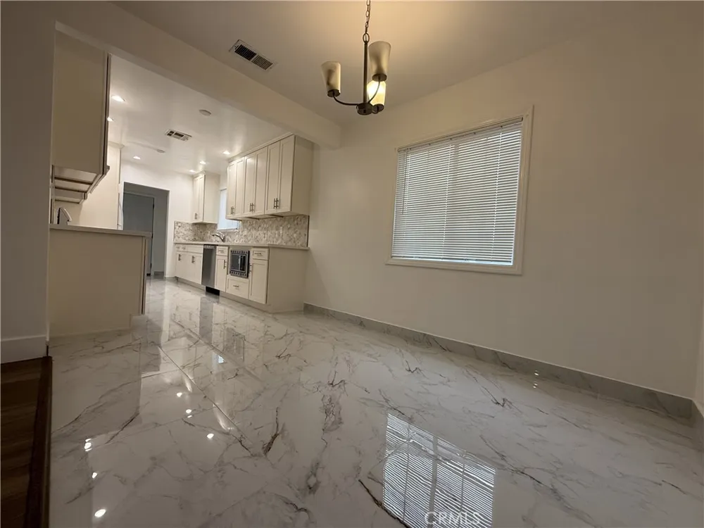 17845 Victory Blvd. Reseda, CA 91335